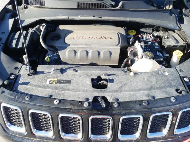 Photo 6 VIN: 3C4NJDCB8JT258827 - JEEP COMPASS LI 