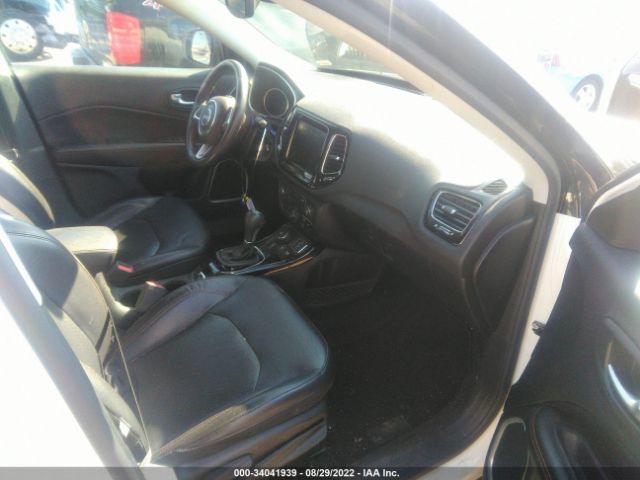 Photo 4 VIN: 3C4NJDCB8JT258990 - JEEP COMPASS 