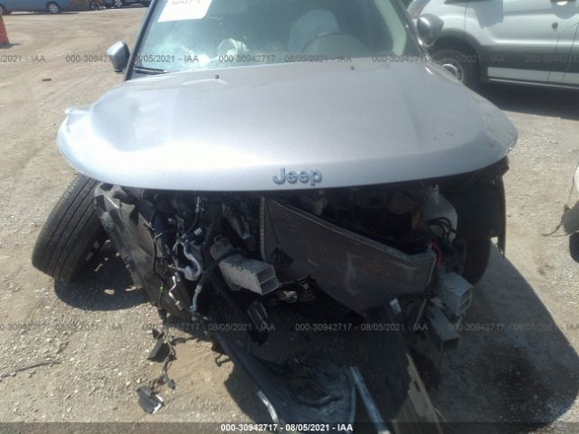 Photo 5 VIN: 3C4NJDCB8JT290709 - JEEP COMPASS 