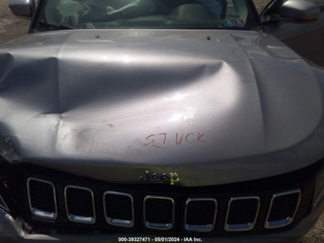 Photo 9 VIN: 3C4NJDCB8JT307699 - JEEP COMPASS 