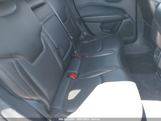 Photo 7 VIN: 3C4NJDCB8JT332361 - JEEP COMPASS 