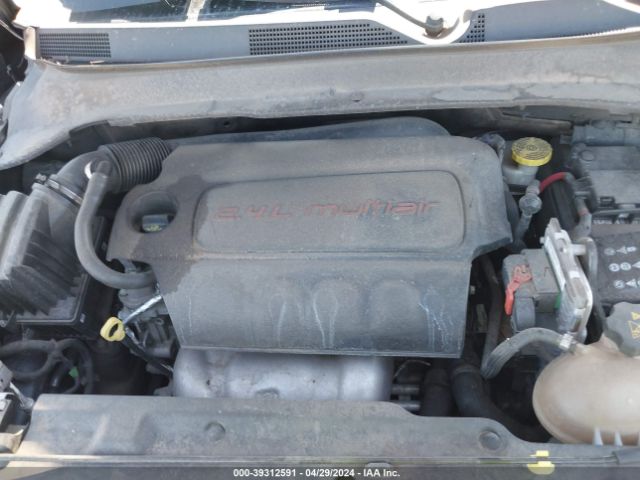 Photo 9 VIN: 3C4NJDCB8JT332361 - JEEP COMPASS 