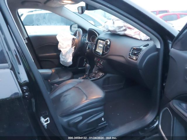 Photo 4 VIN: 3C4NJDCB8JT334174 - JEEP COMPASS 