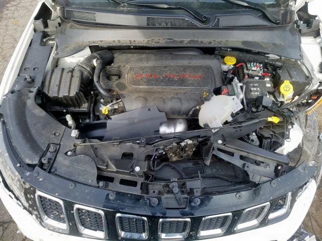 Photo 6 VIN: 3C4NJDCB8KT733880 - JEEP COMPASS LI 