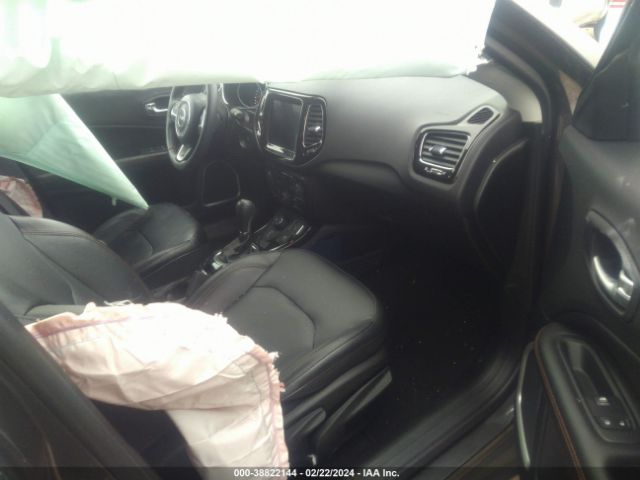 Photo 4 VIN: 3C4NJDCB8KT753031 - JEEP COMPASS 