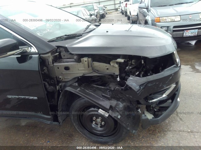 Photo 5 VIN: 3C4NJDCB9JT266211 - JEEP COMPASS 