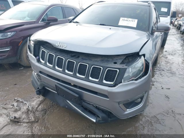 Photo 5 VIN: 3C4NJDCB9JT284241 - JEEP COMPASS 