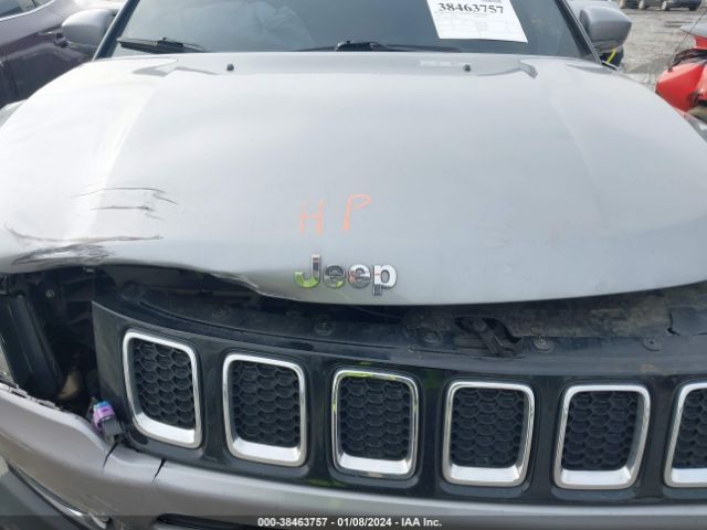 Photo 9 VIN: 3C4NJDCB9JT284241 - JEEP COMPASS 