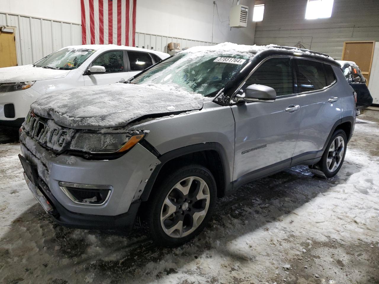 Photo 0 VIN: 3C4NJDCB9JT360296 - JEEP COMPASS 