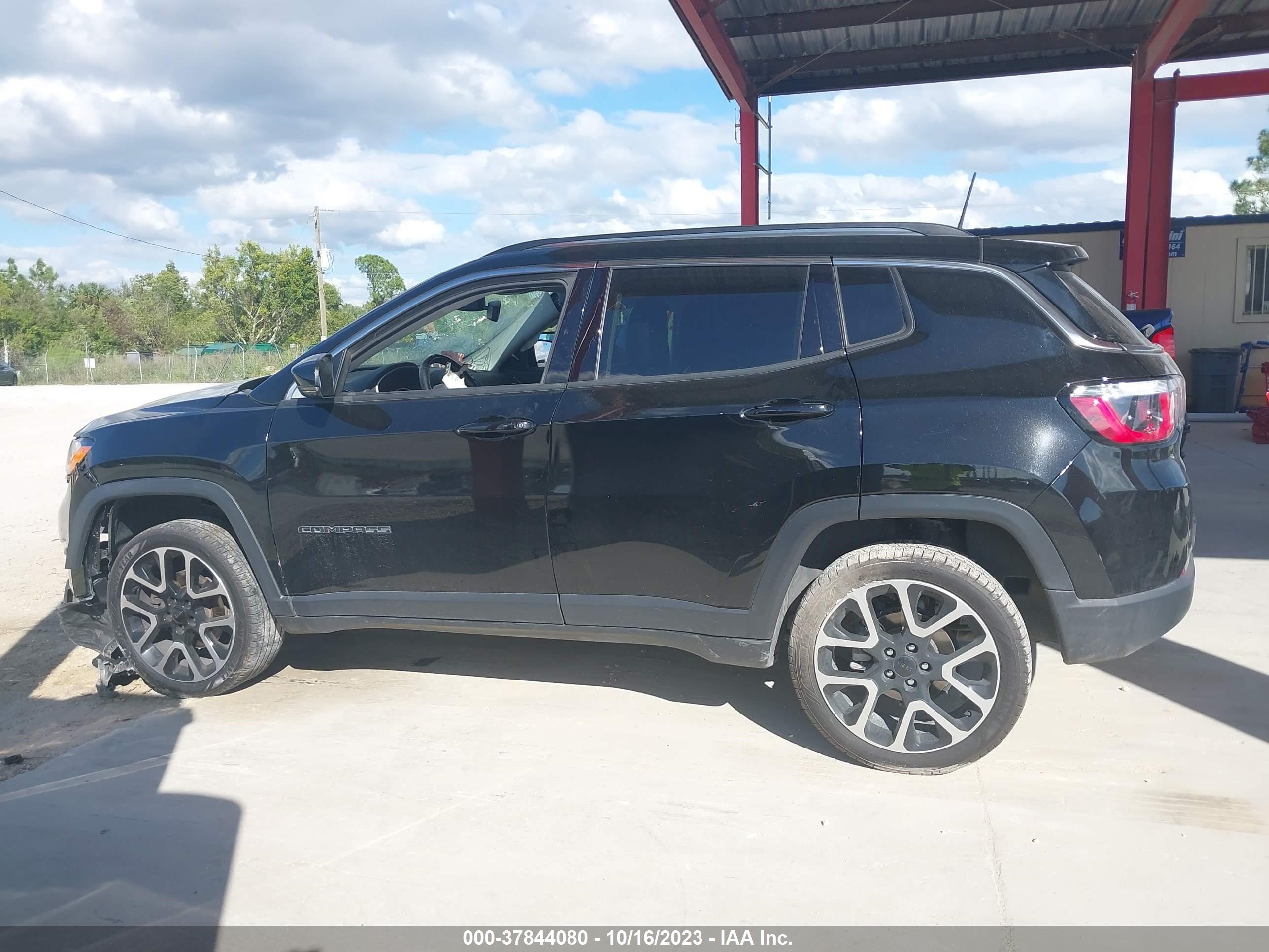 Photo 12 VIN: 3C4NJDCB9LT146508 - JEEP COMPASS 