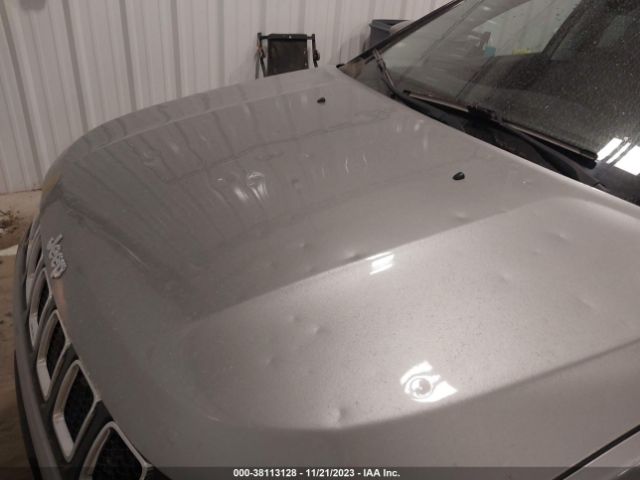 Photo 5 VIN: 3C4NJDCBXJT143310 - JEEP COMPASS 