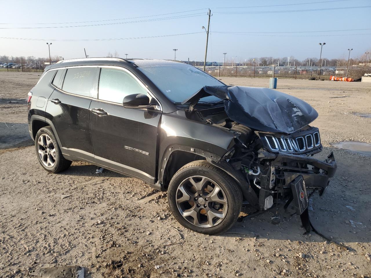 Photo 3 VIN: 3C4NJDCBXJT333799 - JEEP COMPASS 