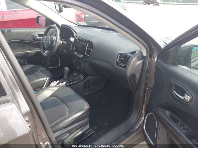 Photo 4 VIN: 3C4NJDCBXKT711864 - JEEP COMPASS 