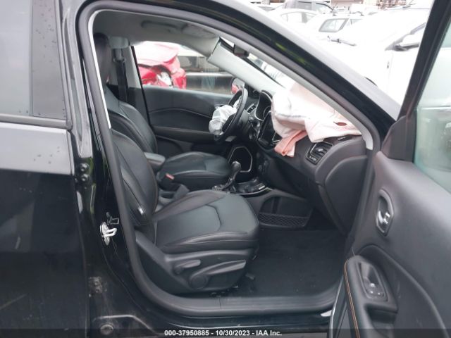 Photo 4 VIN: 3C4NJDCBXKT734755 - JEEP COMPASS 