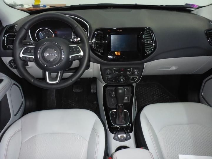 Photo 5 VIN: 3C4NJDCH4JT452923 - JEEP COMPASS 