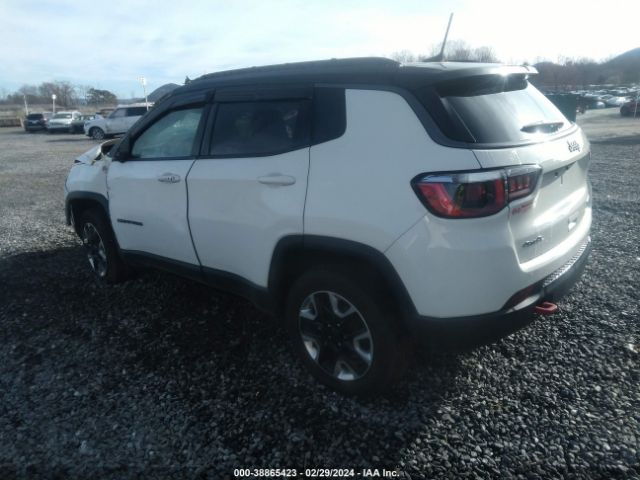 Photo 2 VIN: 3C4NJDDB0JT174807 - JEEP COMPASS 