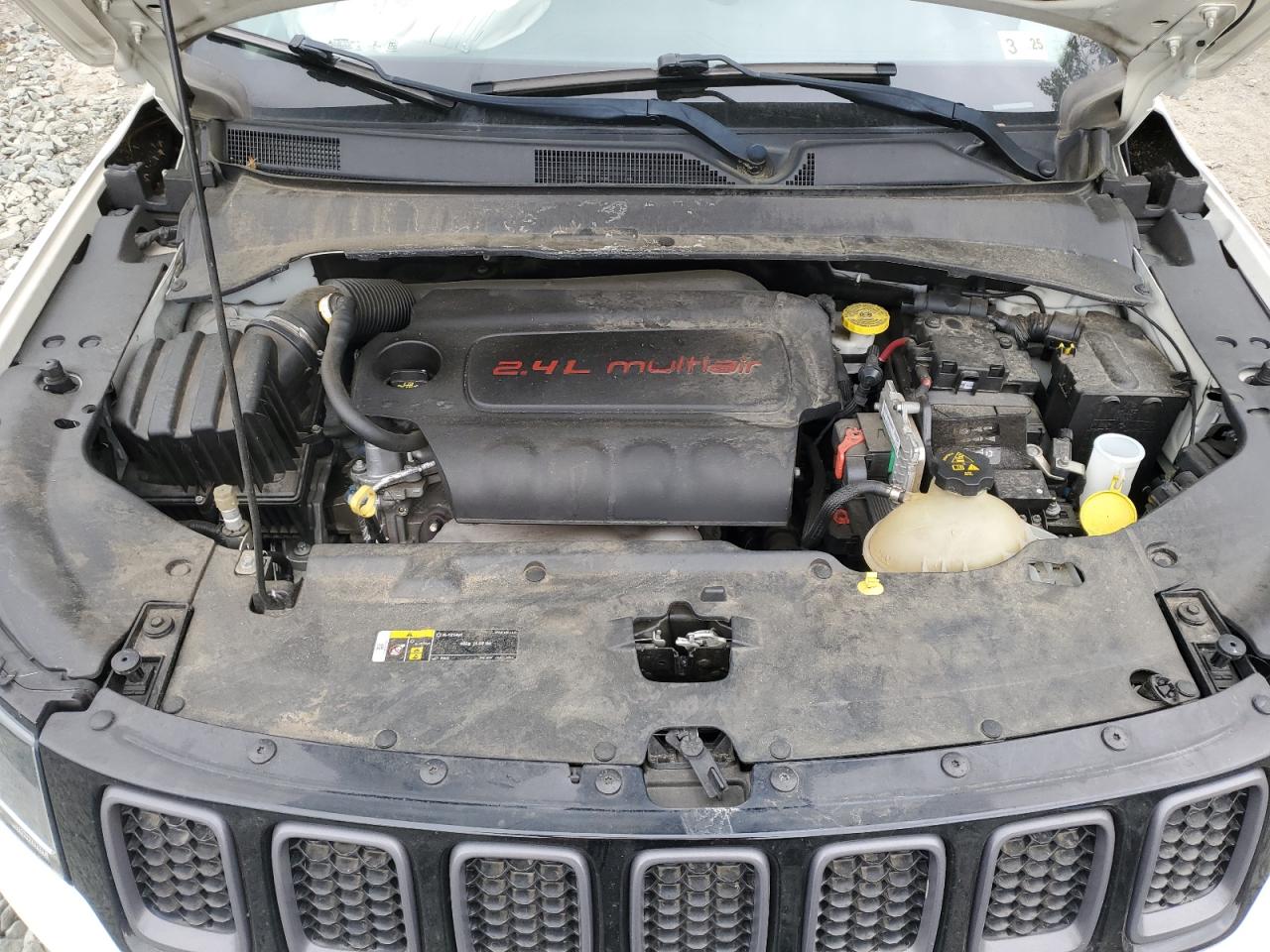 Photo 11 VIN: 3C4NJDDB0JT320879 - JEEP COMPASS 