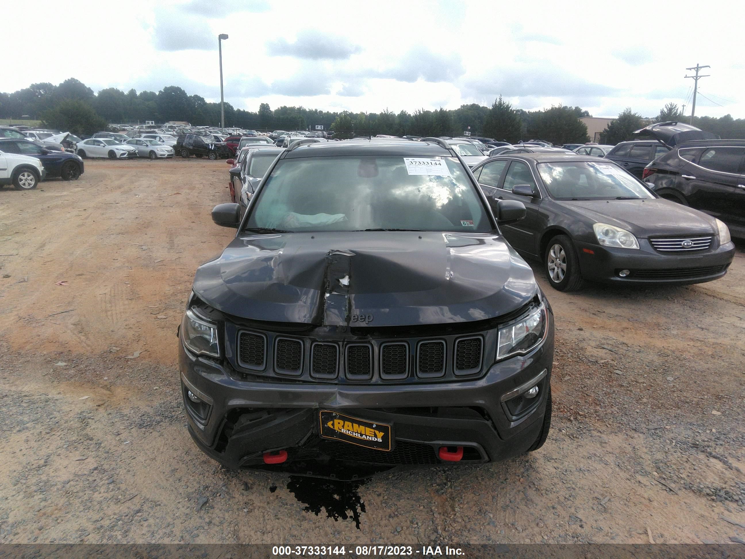 Photo 11 VIN: 3C4NJDDB0KT595086 - JEEP COMPASS 