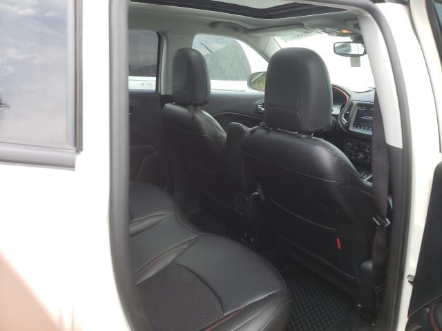 Photo 5 VIN: 3C4NJDDB0KT683877 - JEEP COMPASS TR 