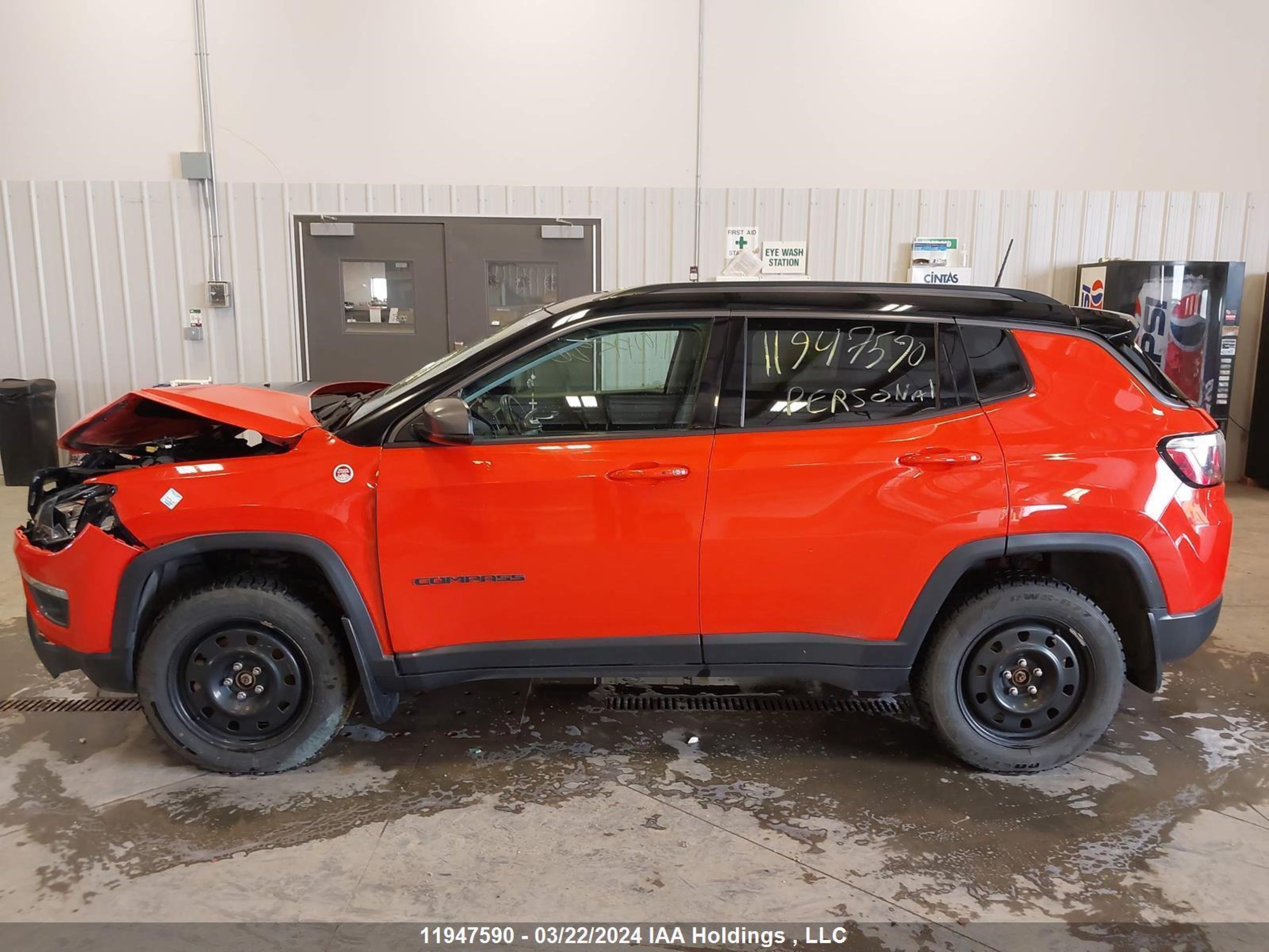 Photo 14 VIN: 3C4NJDDB1JT264919 - JEEP COMPASS 