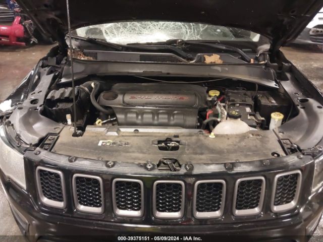 Photo 9 VIN: 3C4NJDDB1JT403866 - JEEP COMPASS 