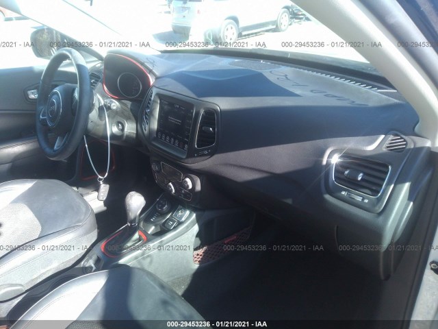 Photo 4 VIN: 3C4NJDDB1KT766847 - JEEP COMPASS 