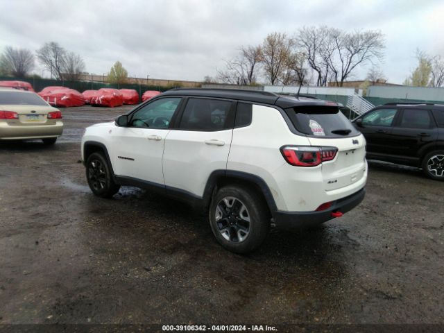 Photo 2 VIN: 3C4NJDDB2JT470010 - JEEP COMPASS 