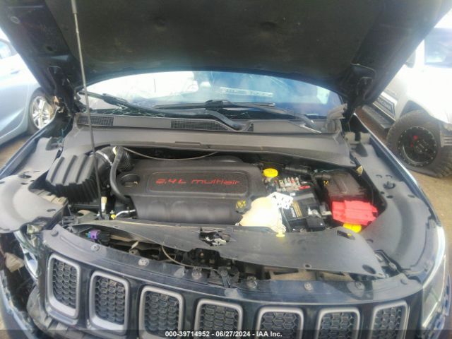 Photo 9 VIN: 3C4NJDDB2KT655370 - JEEP COMPASS 