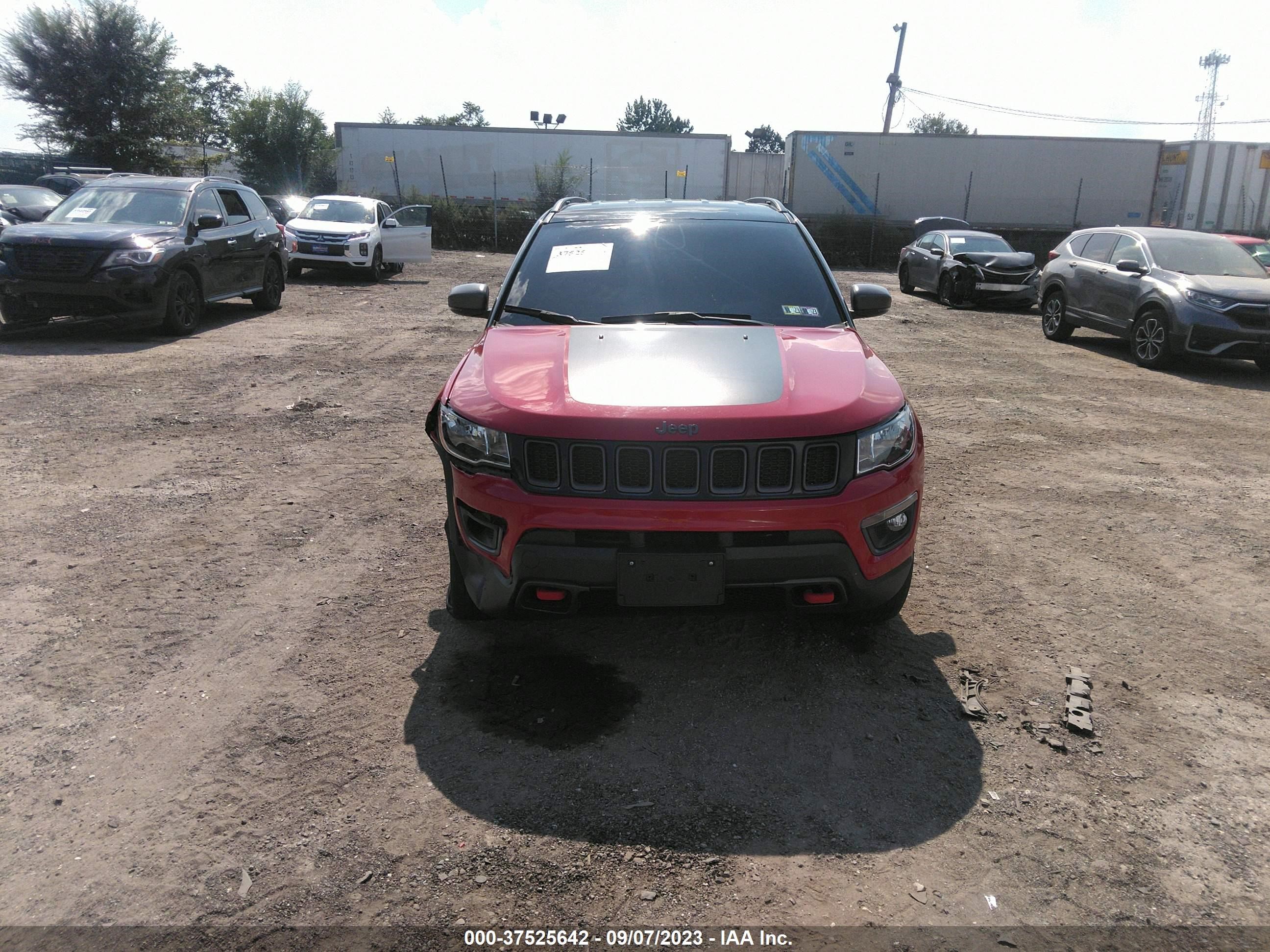 Photo 11 VIN: 3C4NJDDB2KT671200 - JEEP COMPASS 