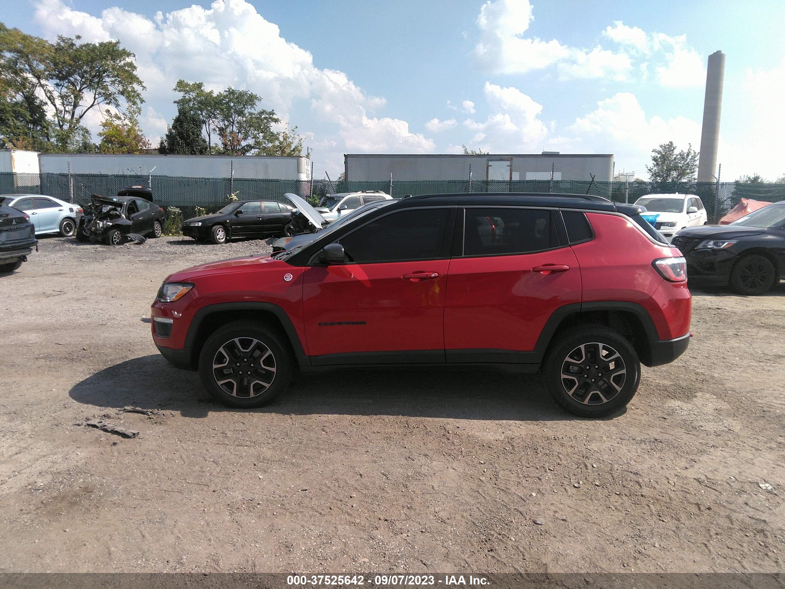 Photo 13 VIN: 3C4NJDDB2KT671200 - JEEP COMPASS 