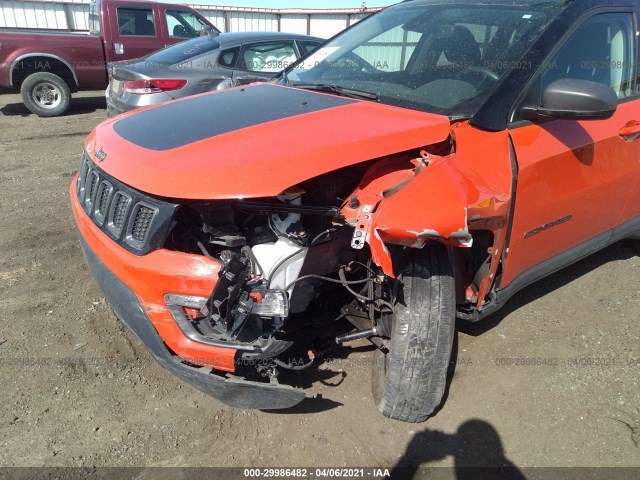 Photo 5 VIN: 3C4NJDDB2KT683881 - JEEP COMPASS 