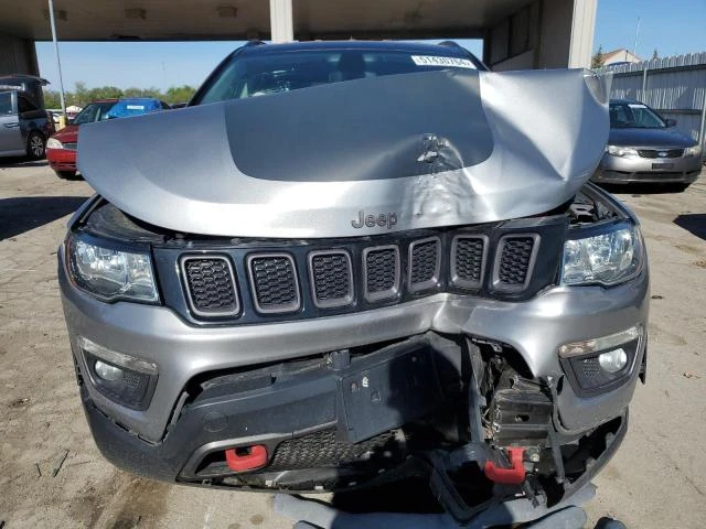 Photo 4 VIN: 3C4NJDDB2KT688417 - JEEP COMPASS TR 