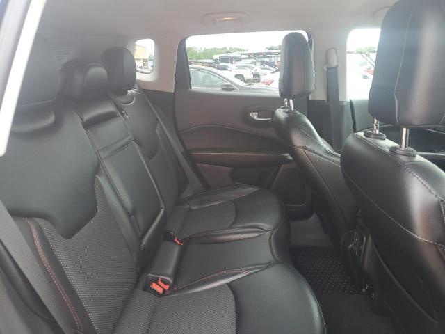 Photo 10 VIN: 3C4NJDDB2KT733128 - JEEP COMPASS 