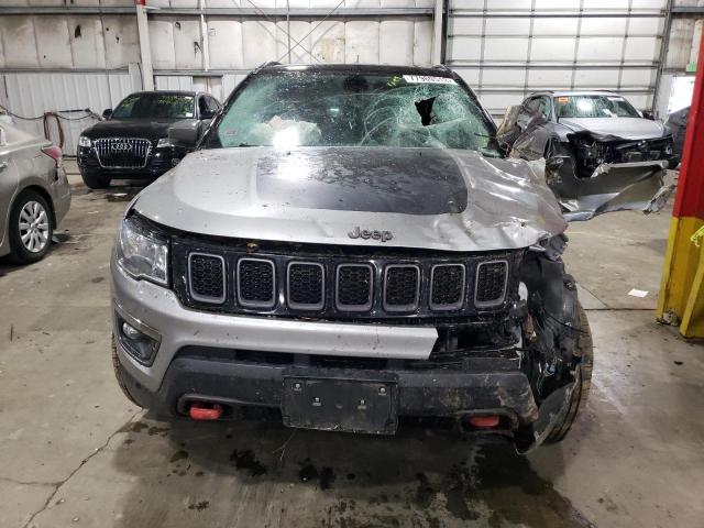 Photo 4 VIN: 3C4NJDDB2KT775833 - JEEP COMPASS 