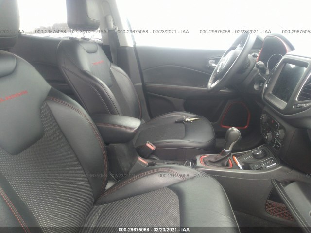 Photo 4 VIN: 3C4NJDDB2KT799789 - JEEP COMPASS 