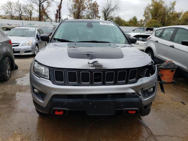 Photo 4 VIN: 3C4NJDDB3JT451112 - JEEP COMPASS 