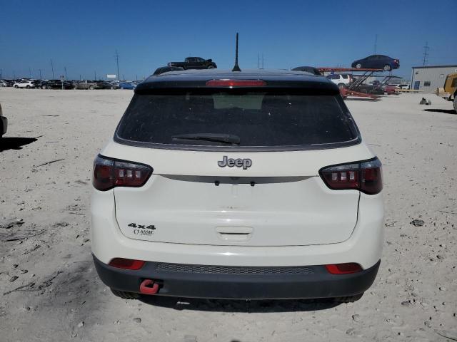 Photo 5 VIN: 3C4NJDDB3JT451224 - JEEP COMPASS 