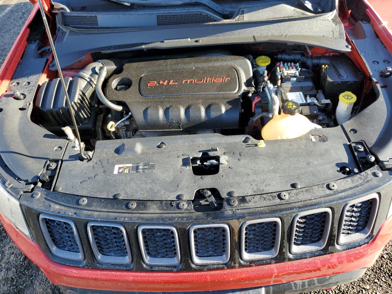 Photo 11 VIN: 3C4NJDDB3JT451692 - JEEP COMPASS 