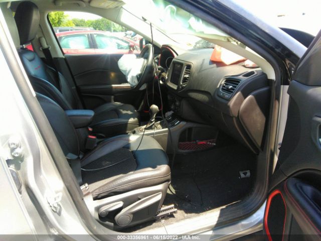 Photo 4 VIN: 3C4NJDDB3KT620479 - JEEP COMPASS 