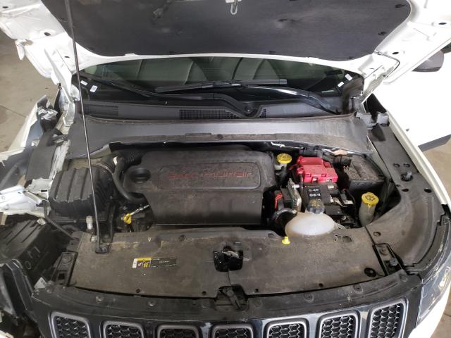 Photo 6 VIN: 3C4NJDDB3KT721330 - JEEP COMPASS TR 