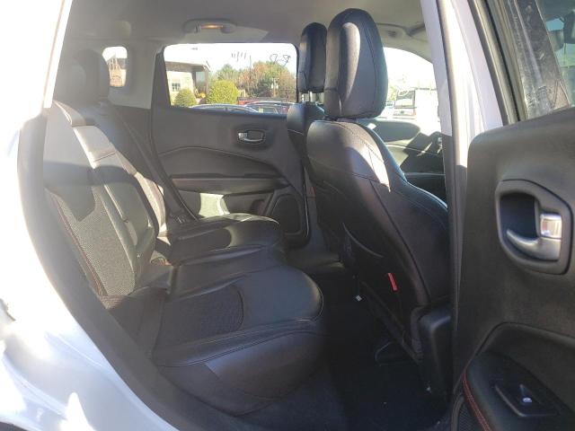 Photo 5 VIN: 3C4NJDDB3KT733137 - JEEP COMPASS TR 