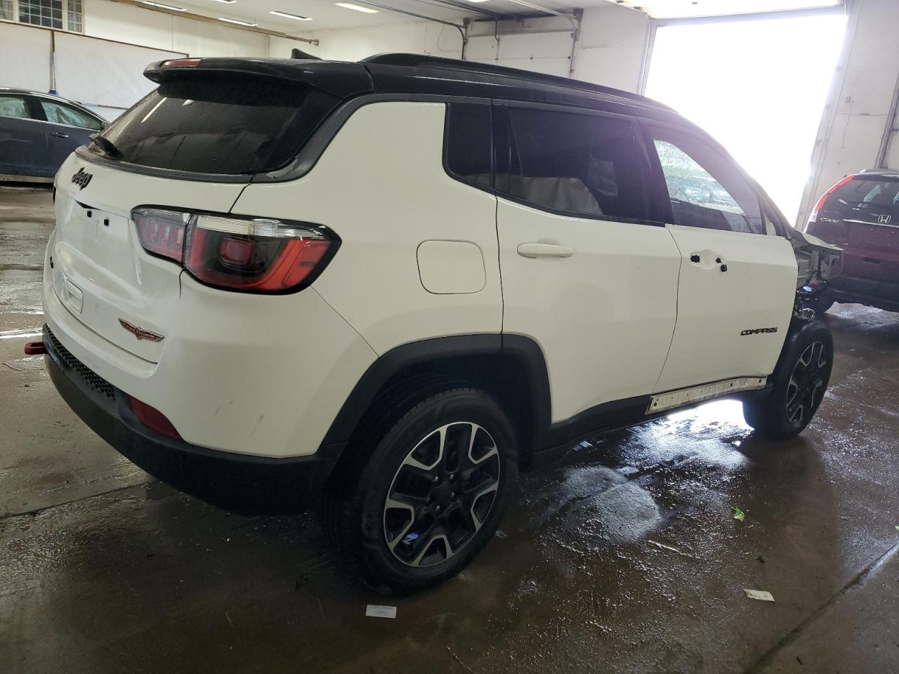 Photo 2 VIN: 3C4NJDDB3KT775744 - JEEP COMPASS 