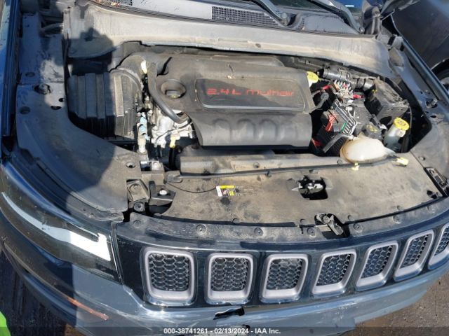 Photo 9 VIN: 3C4NJDDB4JT264283 - JEEP COMPASS 