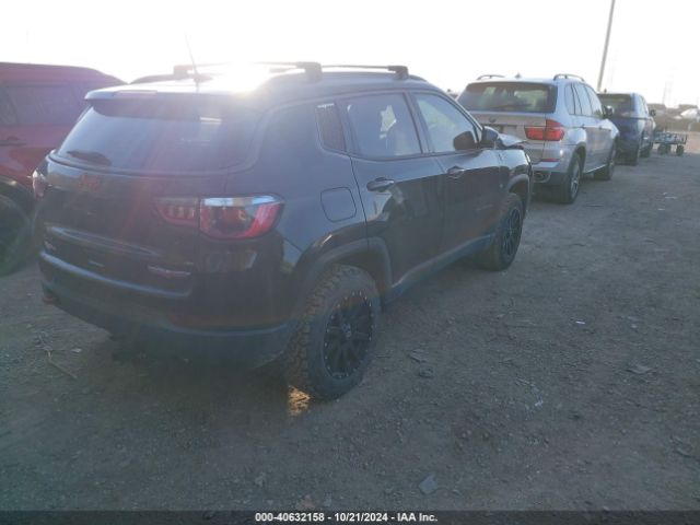 Photo 3 VIN: 3C4NJDDB4JT410570 - JEEP COMPASS 