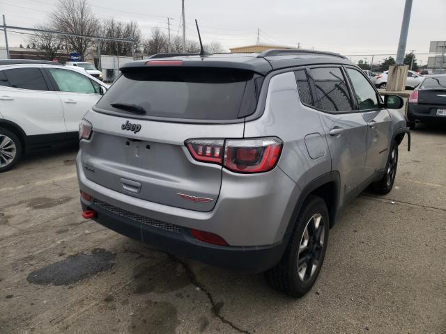 Photo 3 VIN: 3C4NJDDB4JT451278 - JEEP COMPASS 