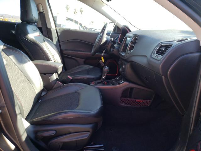 Photo 4 VIN: 3C4NJDDB4KT733020 - JEEP COMPASS 