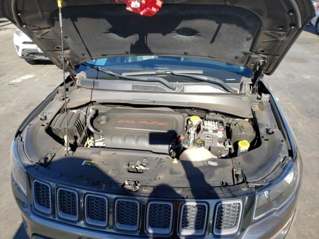 Photo 6 VIN: 3C4NJDDB4KT733020 - JEEP COMPASS 