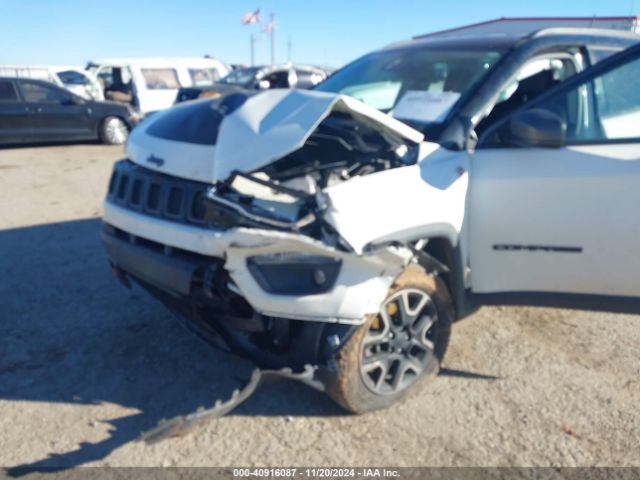 Photo 5 VIN: 3C4NJDDB4KT748018 - JEEP COMPASS 