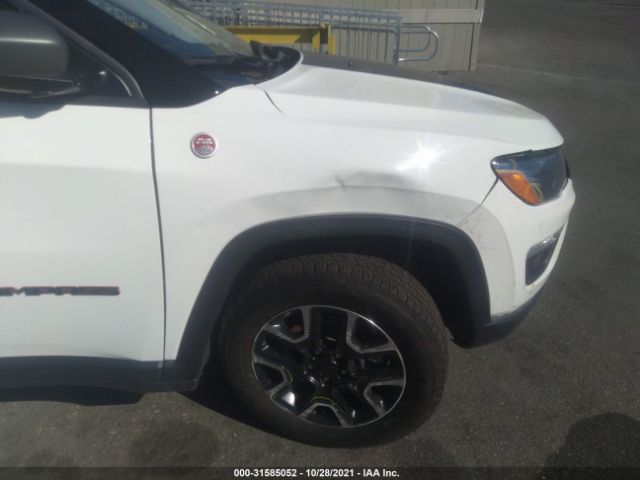 Photo 5 VIN: 3C4NJDDB4KT790396 - JEEP COMPASS 