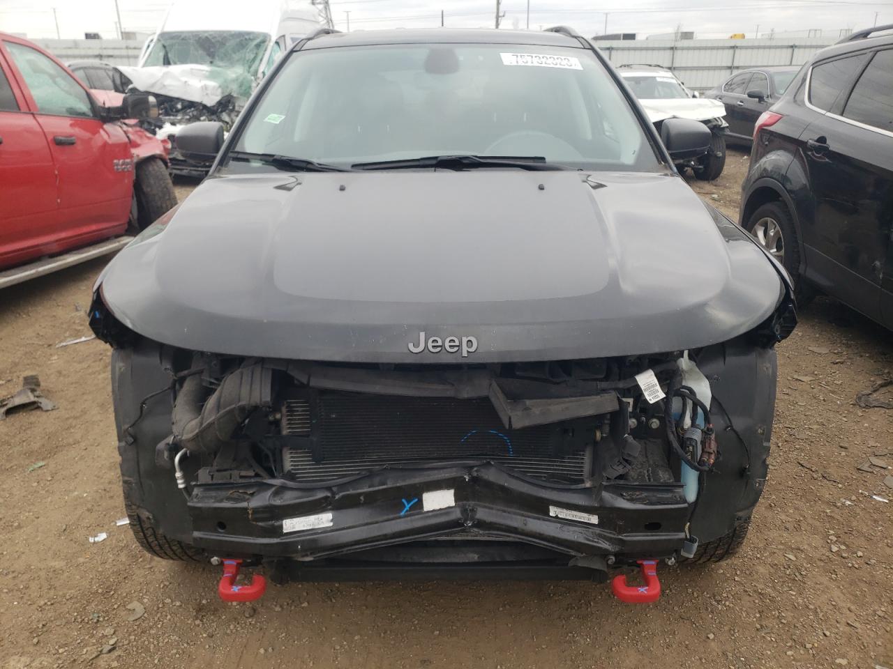 Photo 4 VIN: 3C4NJDDB4LT156927 - JEEP COMPASS 